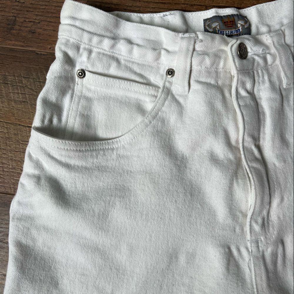 Vintage THE LIMITED White Denim High-Waisted Bermuda Shorts Sz 12(fits like 6/8) - Picture 6 of 14